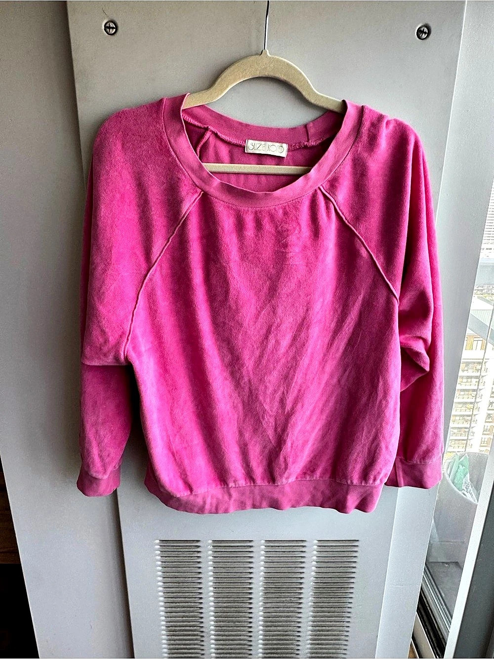Suzie Kondi Pink Velour Raglan Crew Neck Pullover Sweatshirt Size L